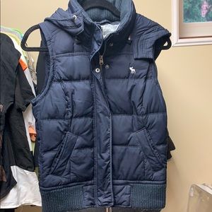Abercrombie & Fitch Vest - Women’s size L